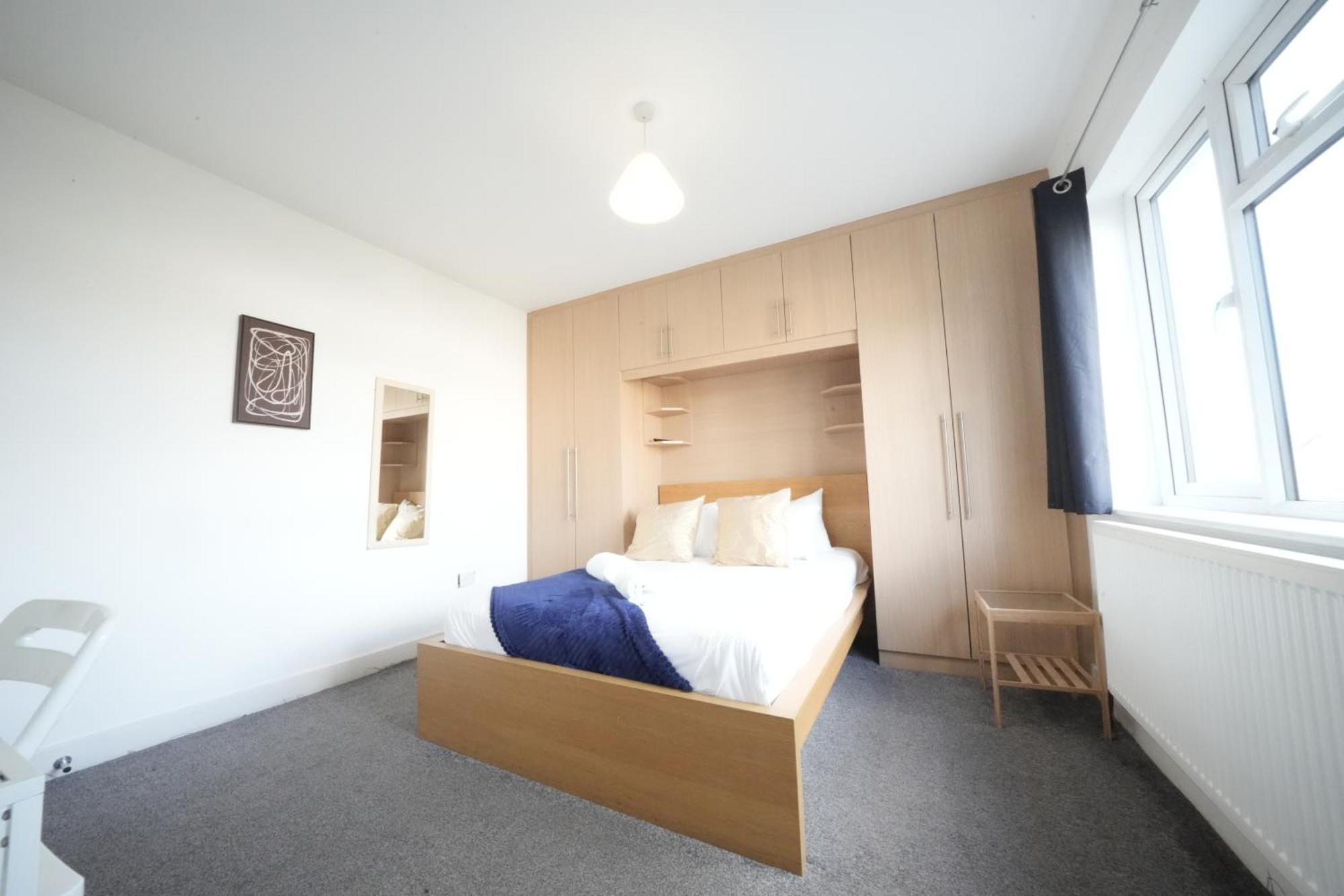 The Great Airport Place: Heathrow-Convenient Private Rooms Harmondsworth Exterior photo